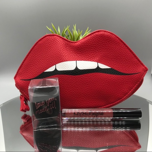 3-Piece NYX Professional Makeup Kit with Wristlet! - Picture 5 of 7